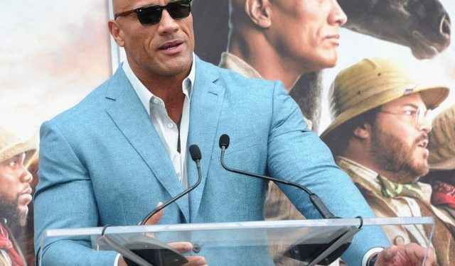 «The Rock» Johnson promete no usar más armas reales en sus películas