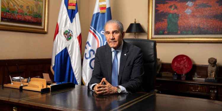 García Fermín llama a dominicanos celebrar Día de la Constitución con fervor patriótico