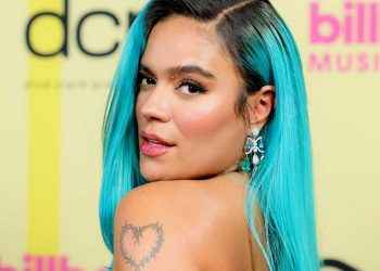 Karol G pospone cuatro conciertos: «Me rompe el alma dar esta noticia»