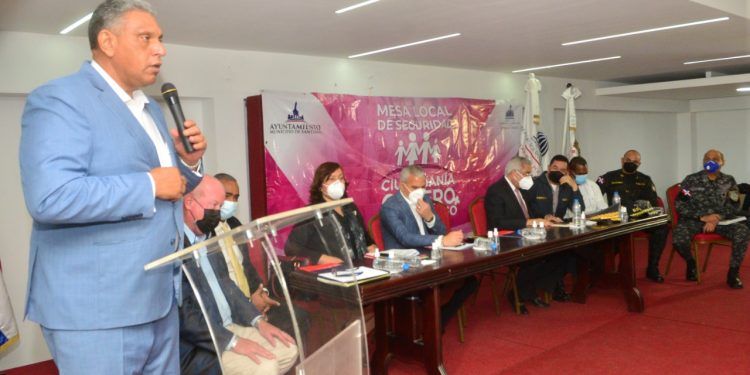 MIP y alcaldía de Santiago anuncian para 3 de diciembre inicio “Mi País Seguro”