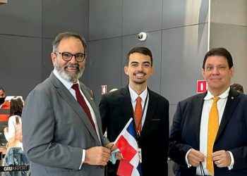 Cónsul general en São Paulo, Brasil, despide primer vuelo de la aerolínea GOL