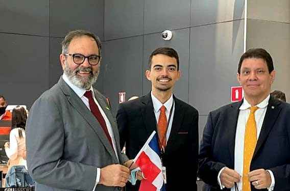 Cónsul general en São Paulo, Brasil, despide primer vuelo de la aerolínea GOL