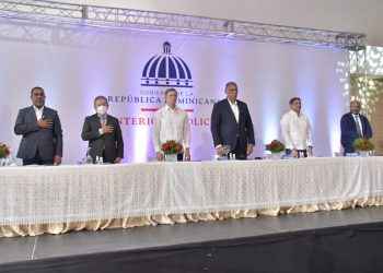 Ministerio de Agricultura apoya políticas migratorias del país sean aplicadas al sector agropecuario