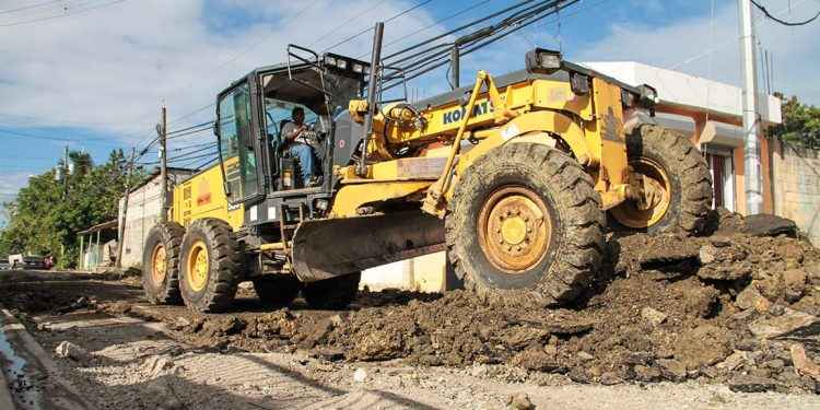 Obras Públicas inicia trabajos construcción calles y contenes en Villa Mella
