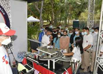 Politécnicos de Santiago presentan proyectos innovadores en Feria