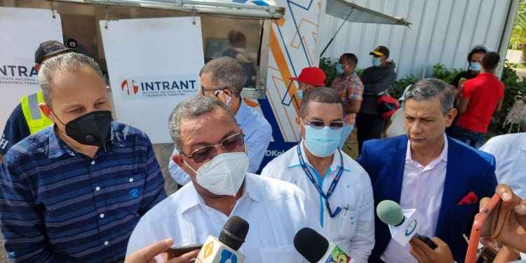INTRANT realiza alianza con Asociación de Cigarros y Tabacos para certificar a motoristas