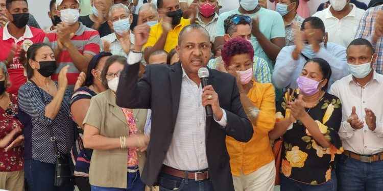 Aspirante al Comité Municipal PRM Santiago Silvio Reyes acoge llamado de aplazar actos proselitistas