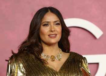 Salma Hayek recibe su estrella en Hollywood, la ciudad en la que en principio fue rechazada por ser mexicana