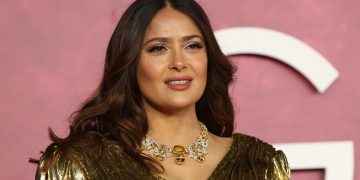 Salma Hayek recibe su estrella en Hollywood, la ciudad en la que en principio fue rechazada por ser mexicana