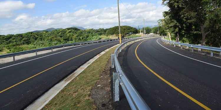 En el aniversario 177 de la Constitución, el gobierno entrega Obras esperadas por más de 10 años en San Cristóbal