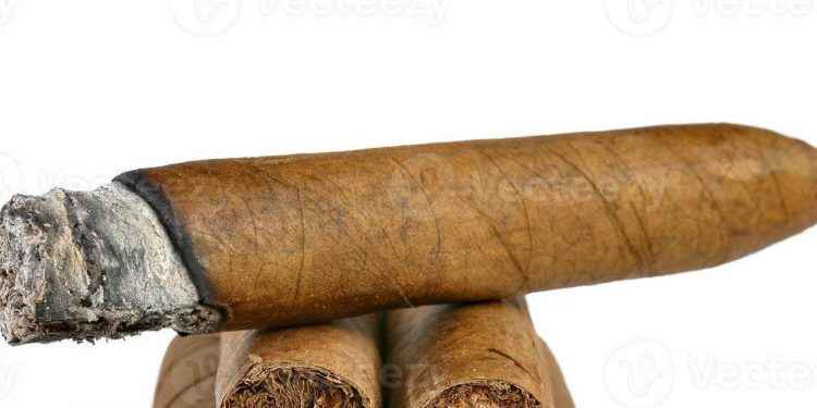 Estudio de la ADAT refleja Gobierno no ha cumplido regulación de tabaco en RD