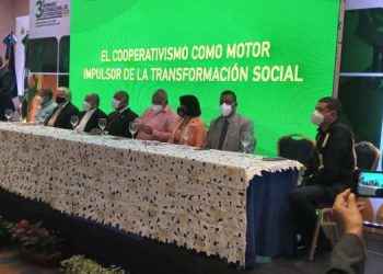 Consultor Internacional y escritor Carlos Guillermo Arboleda sugiere cooperativas se conviertan en redes