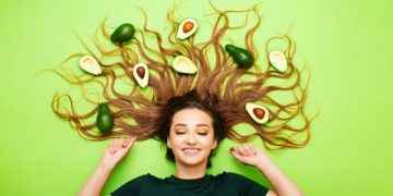 Mujer, grasa abdominal y aguacate: una relación ventajosa