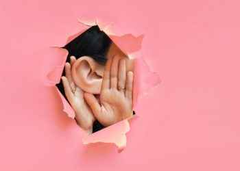 Cómo destapar los oídos: consejos para acabar con la molestia
