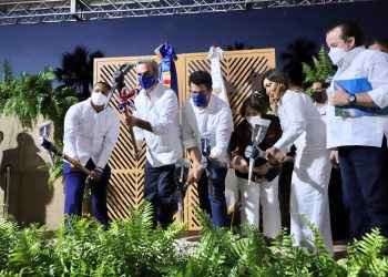 Abinader encabeza actos de remozamiento de las playas Los Patos y El Quemaito por más de RD$83 millones
