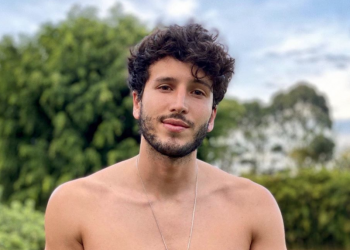 Fanática besa a Sebastián Yatra y esta fue la reacción del cantante