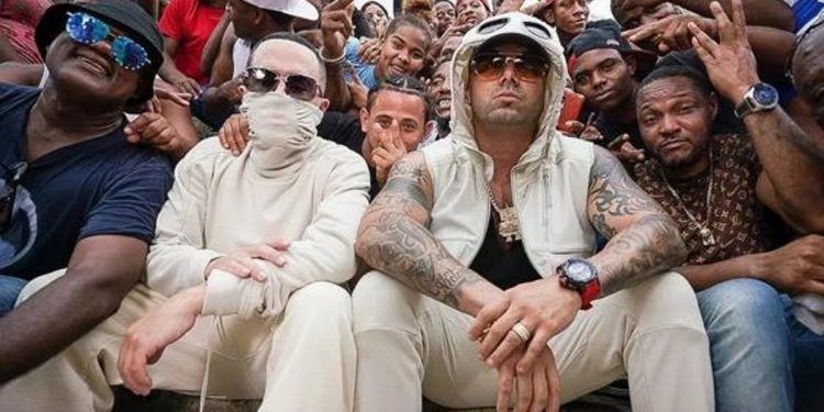 Wisin y Yandel «aullando» desde territorio dominicano, graban aquí su nuevo video