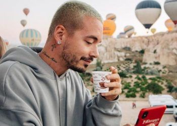 Se desata polémica por elección de J Balvin como artista afrolatino del año