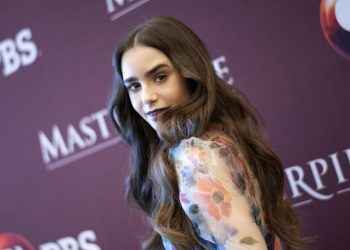 Se filtra cuánto ha ganado Lily Collins con ‘Emily in Paris’
