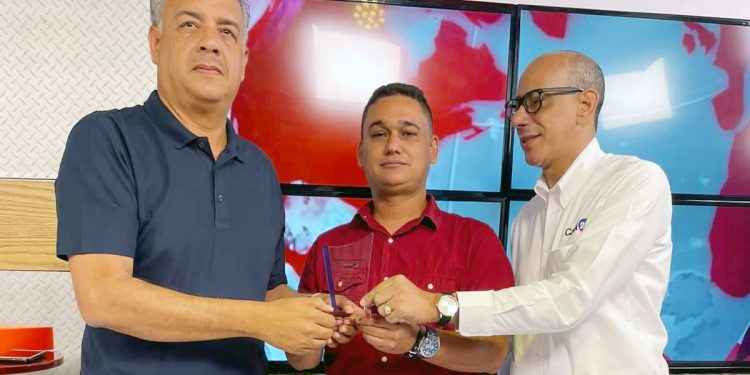 Canal 25 reconoce parte del departamento de prensa