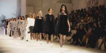 Chanel, colección crucero 2022: un viaje en el tiempo lleno de simbolismos