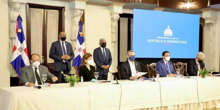 Gobierno y Universidad de Yale presentan estudio revela efectividad de tercera dosis contra el COVID