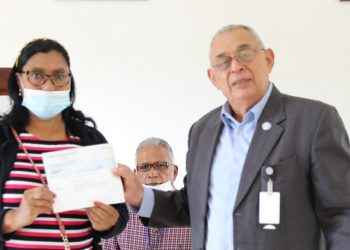 IAD entrega más de cuatro millones de pesos de la zafra cañera a parceleros de Higüey