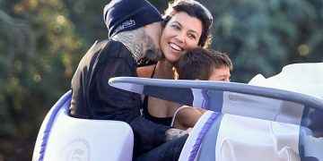 Las nuevas fotos de Kourtney con Travis Disneyland