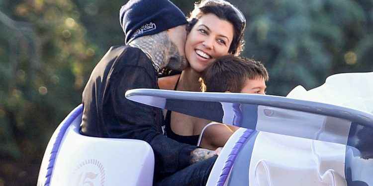 Las nuevas fotos de Kourtney con Travis Disneyland