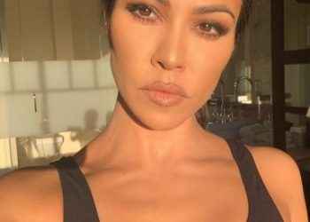 Kourtney Kardashian responde a una fan que la acusa de haberse hecho muchas cirugías plásticas