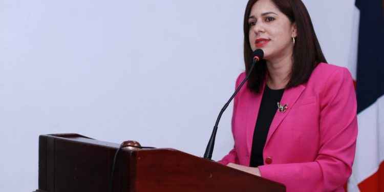 Mecho: Alcaldesa de Salcedo entre el coraje, el servicio y las sabias decisiones