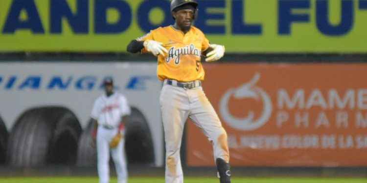 Águilas derrotan 6 por 1 al Escogido