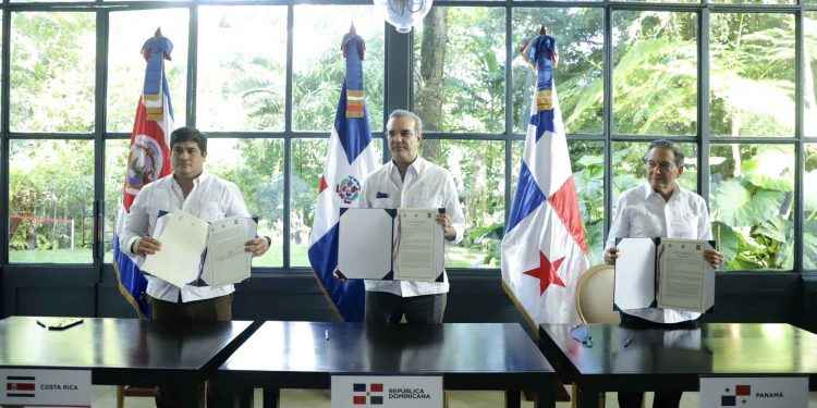 Presidentes reiteran llamado a comunidad internacional para que acuda en ayuda de Haití