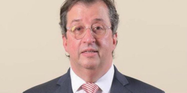 Ricardo Fondeur llama a arborizar vías primarias de Santiago