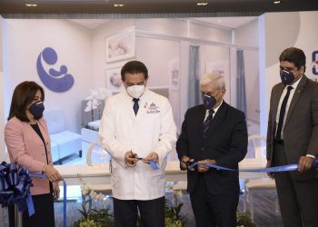 Ministro de Salud inaugura sala de lactancia materna en edificio corporativo de la Asociación Cibao