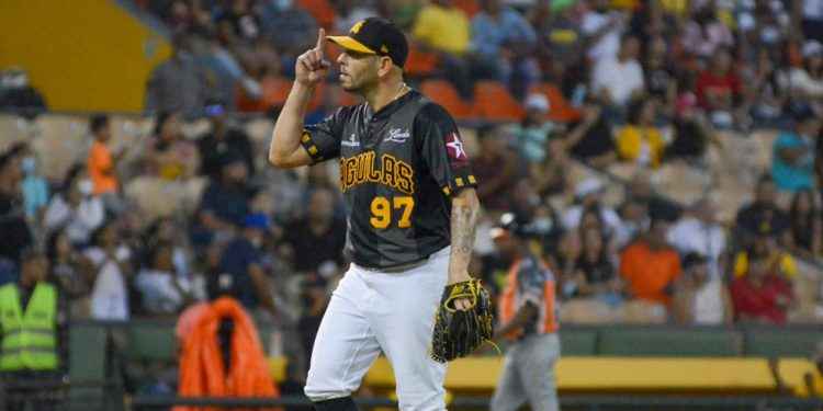 Águilas vencen a los Toros; Maya coqueteó con juego sin hits y logró ponche 300