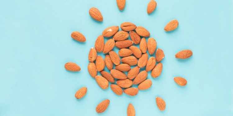 Las almendras, ricas en grasas buenas y otros nutrientes sanos