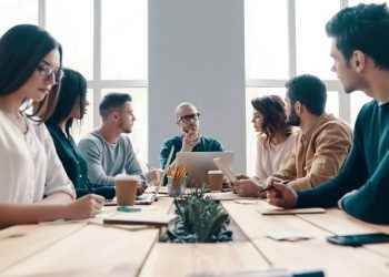 Así repercute el clima laboral en tu salud mental