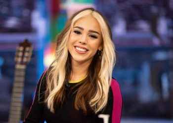Danna Paola habla de su salud tras aparecer en fotos con máscara de oxígeno