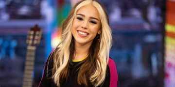 Danna Paola habla de su salud tras aparecer en fotos con máscara de oxígeno