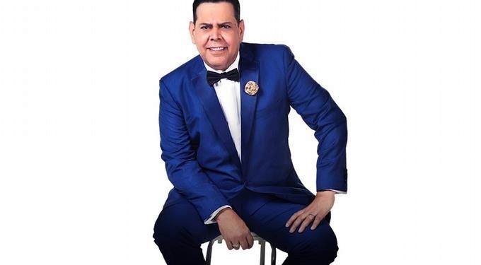 Fernando Villalona cumple 40 años llevando alegría a la escuela Nacional de Ciegos