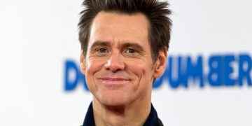 Jim Carrey cumple 60
