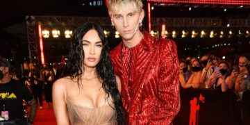 MEGAN FOX Y MACHINE GUN KELLY ¡ESTÁN COMPROMETIDOS!