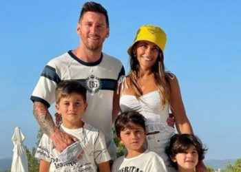 Messi se recupera del Covid-19 y viaja a París junto a su familia