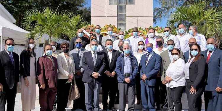 ACDS realiza emotivo acto de recordación a peloteros caídos el 11 de enero de 1948