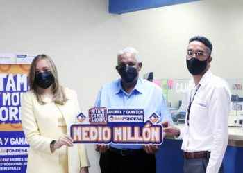 Ganador del concurso “Ahorra y Gana con BANFONDESA” recibe medio millón de pesos