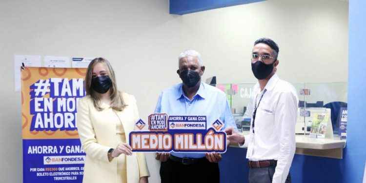 Ganador del concurso “Ahorra y Gana con BANFONDESA” recibe medio millón de pesos