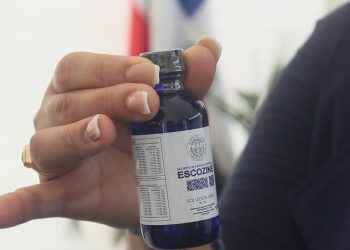 Depositan en SP estudios sobre efectividad de Escozine en tratamiento contra Covid-19 y sus variantes