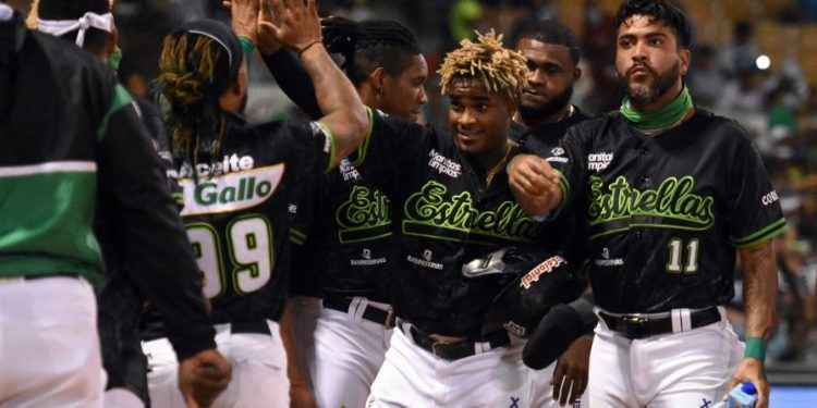 Las Estrellas derrotan a los Tigres 5-3