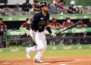 Las Estrellas inician ganando primer partido de la serie final
